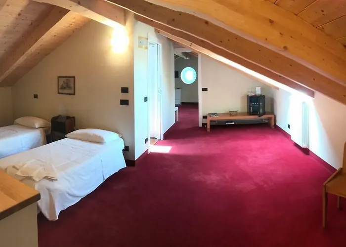 Sangrato 1883 Lantgård *